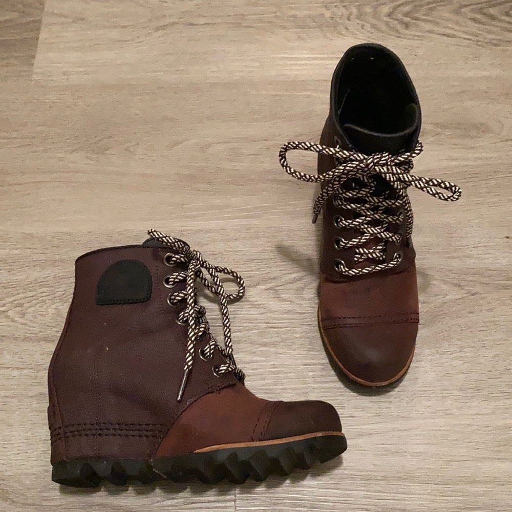 Sorel lace up wedges